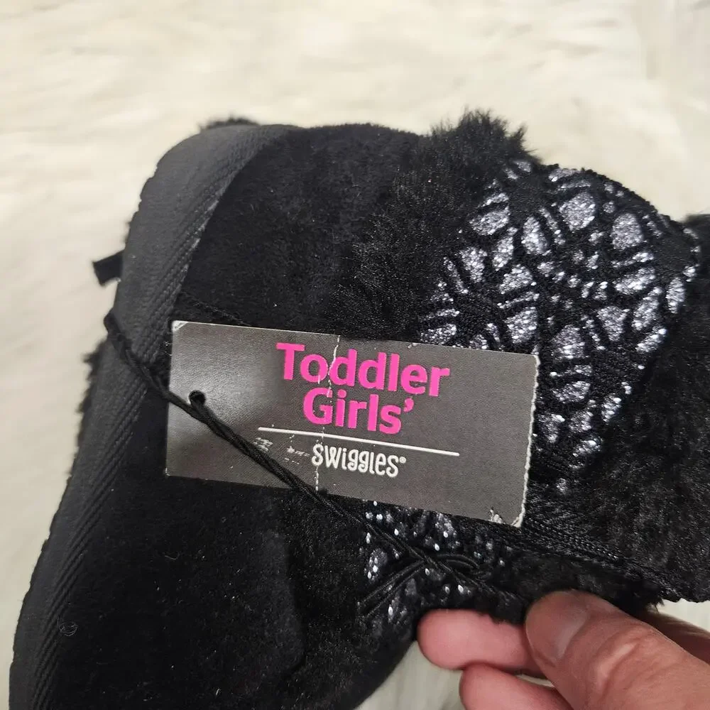 NWT Swiggles Toddler Baby Girls Winter Black Boots Booties Pompom